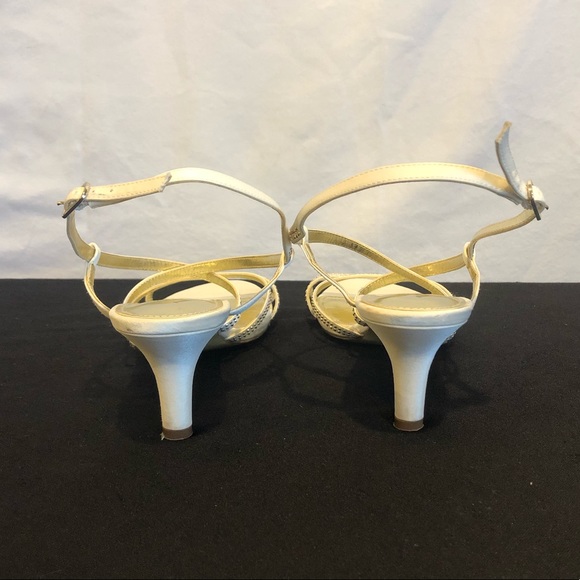 Shoes - Picture 4 of 6